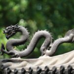 gray dragon statue